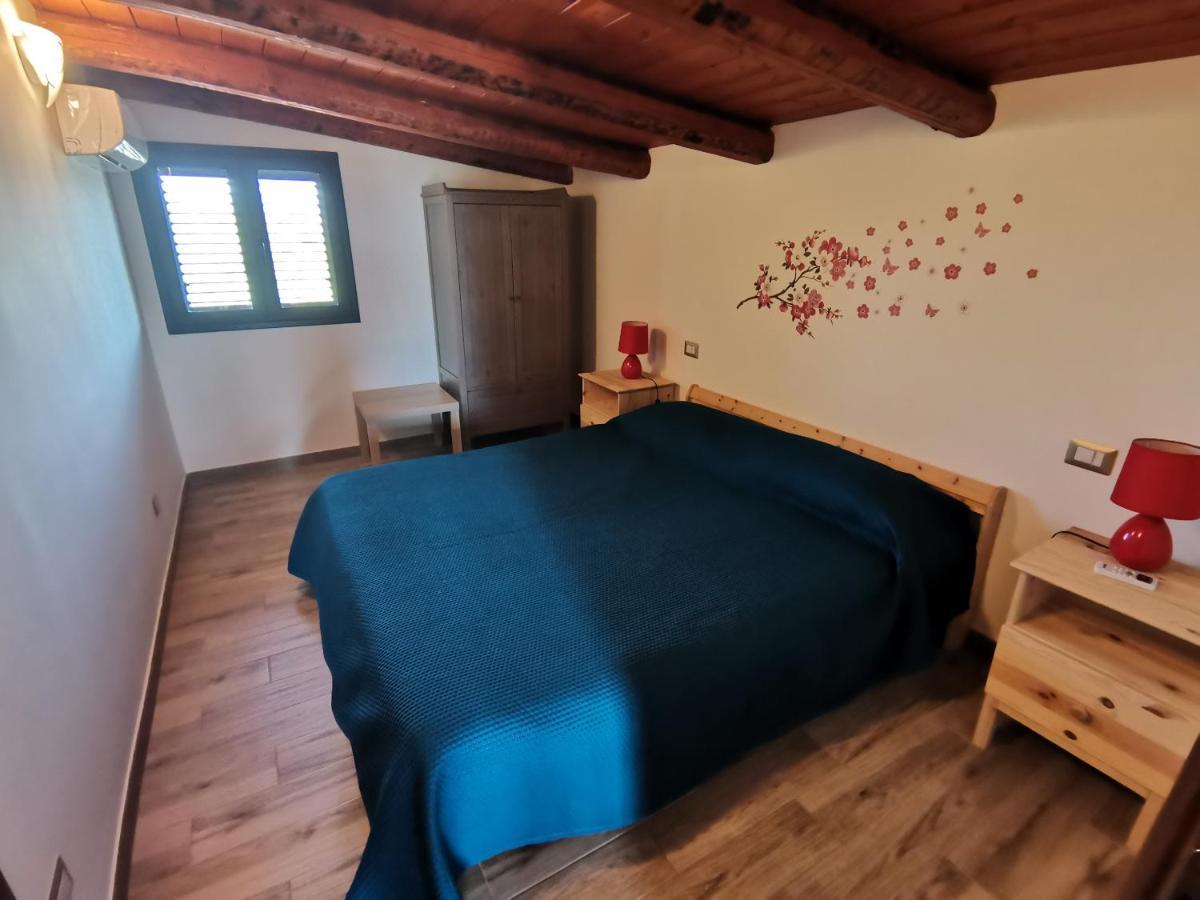 Villa Sole - Finaiti - Appartamento Per Turisti Floridia Exteriör bild