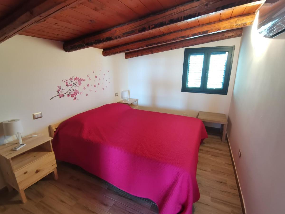 Villa Sole - Finaiti - Appartamento Per Turisti Floridia Exteriör bild