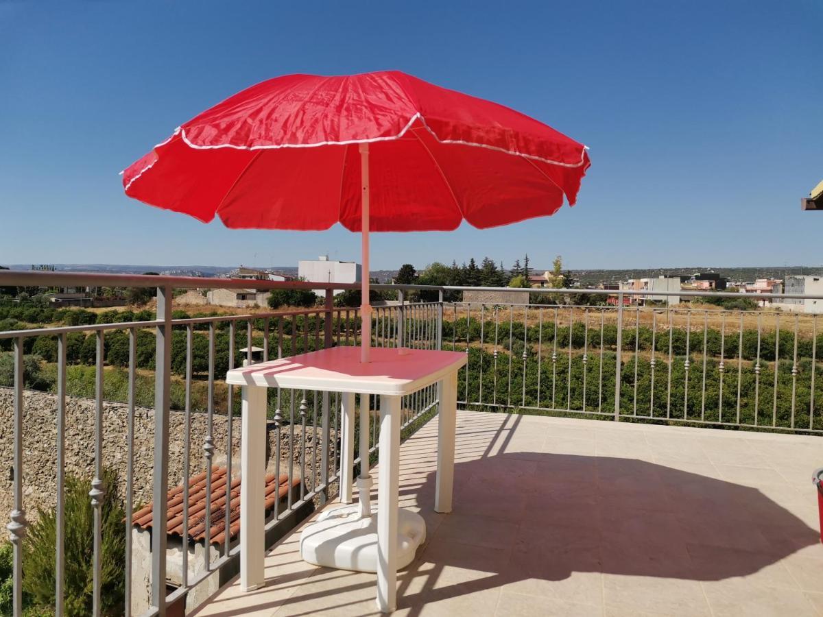 Villa Sole - Finaiti - Appartamento Per Turisti Floridia Exteriör bild