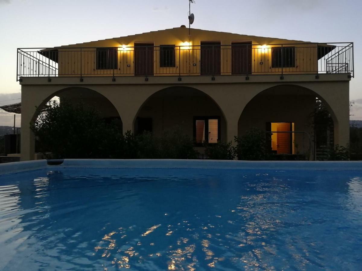Villa Sole - Finaiti - Appartamento Per Turisti Floridia Exteriör bild