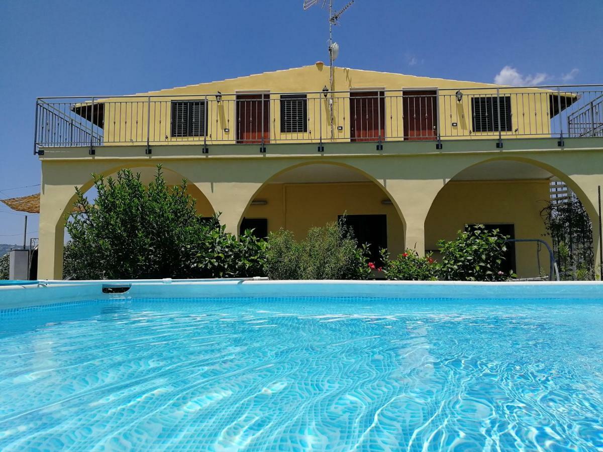 Villa Sole - Finaiti - Appartamento Per Turisti Floridia Exteriör bild
