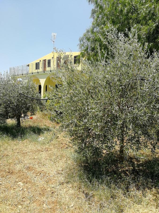 Villa Sole - Finaiti - Appartamento Per Turisti Floridia Exteriör bild