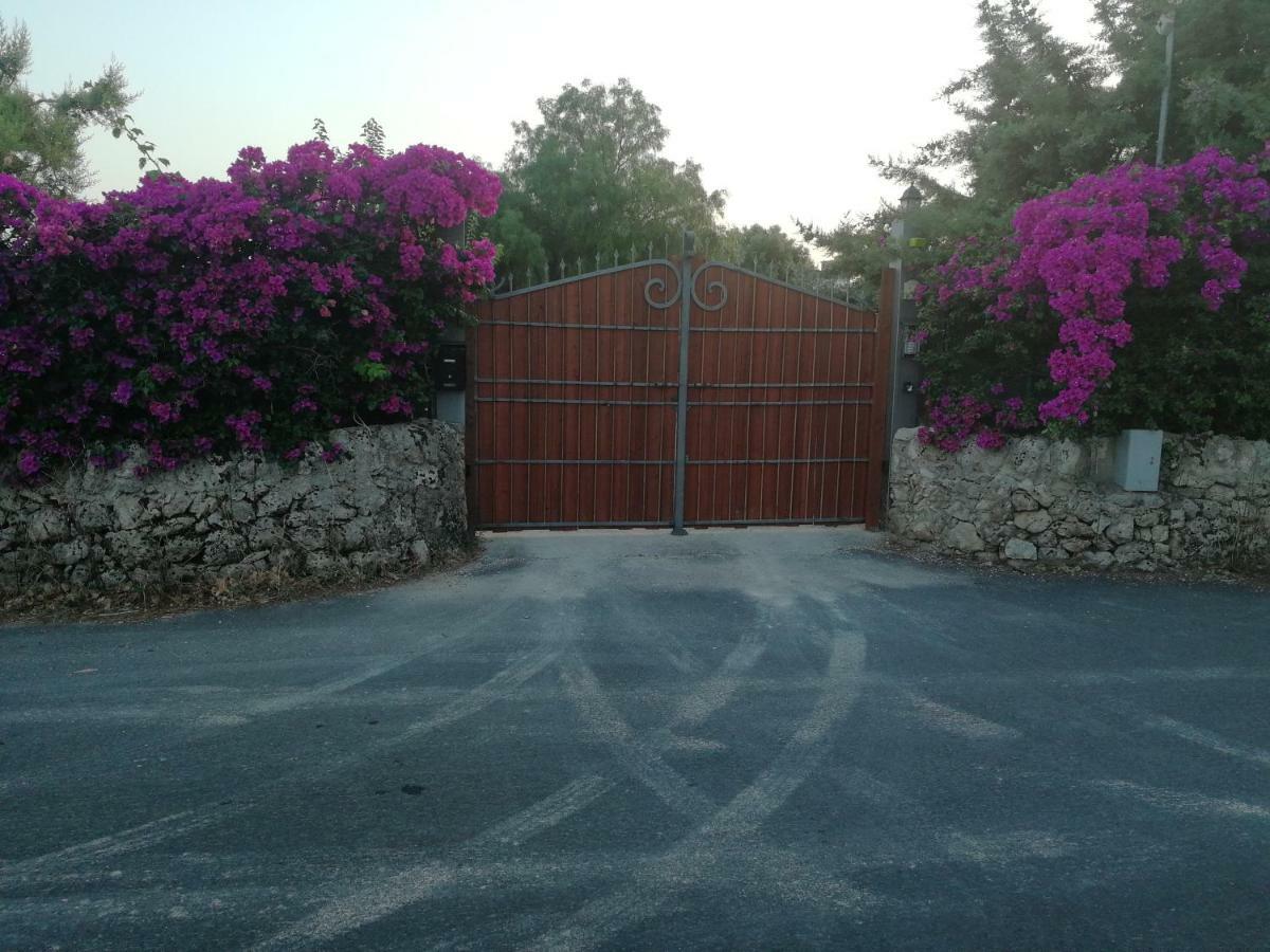 Villa Sole - Finaiti - Appartamento Per Turisti Floridia Exteriör bild